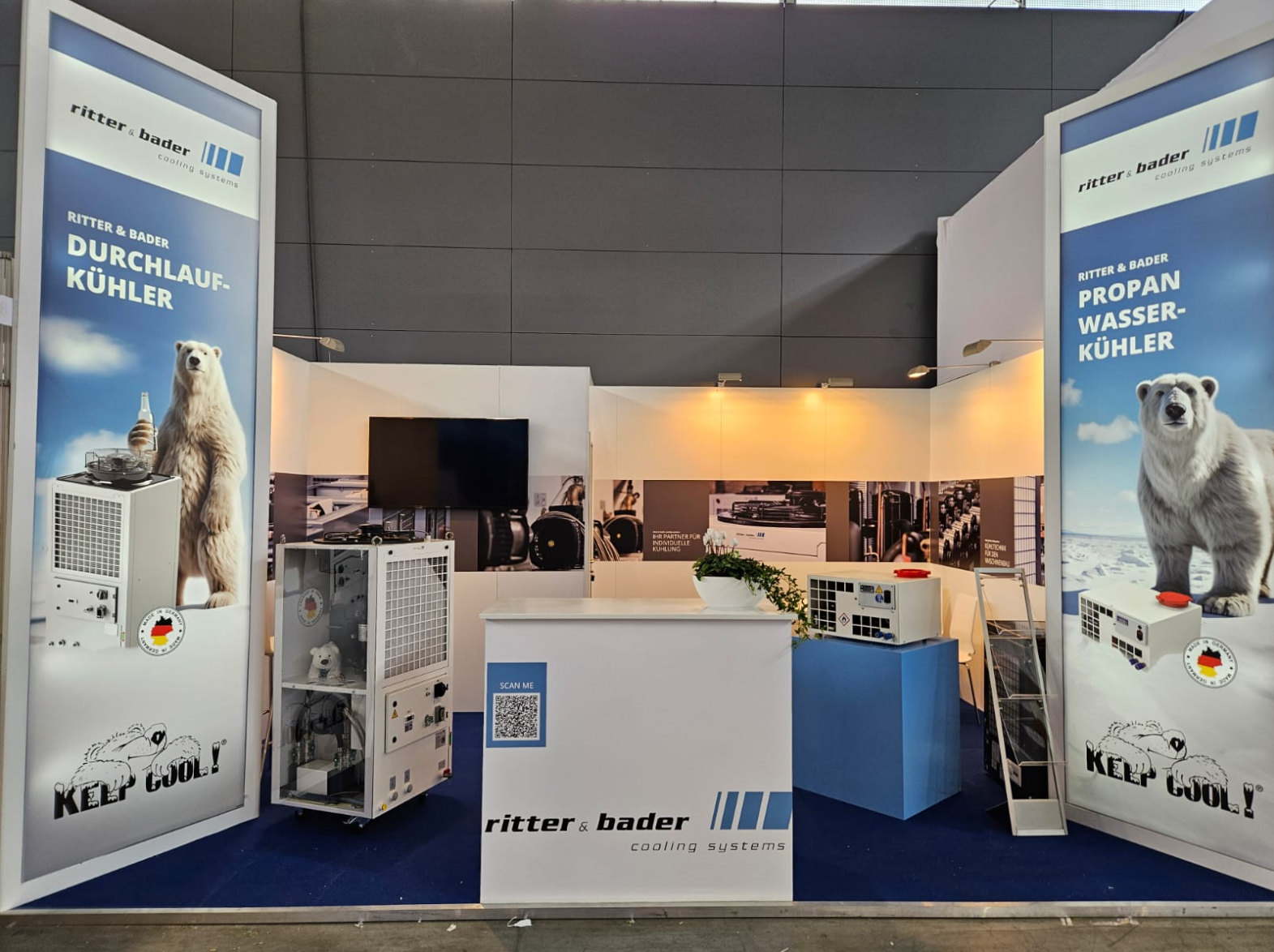 Messestand vorher